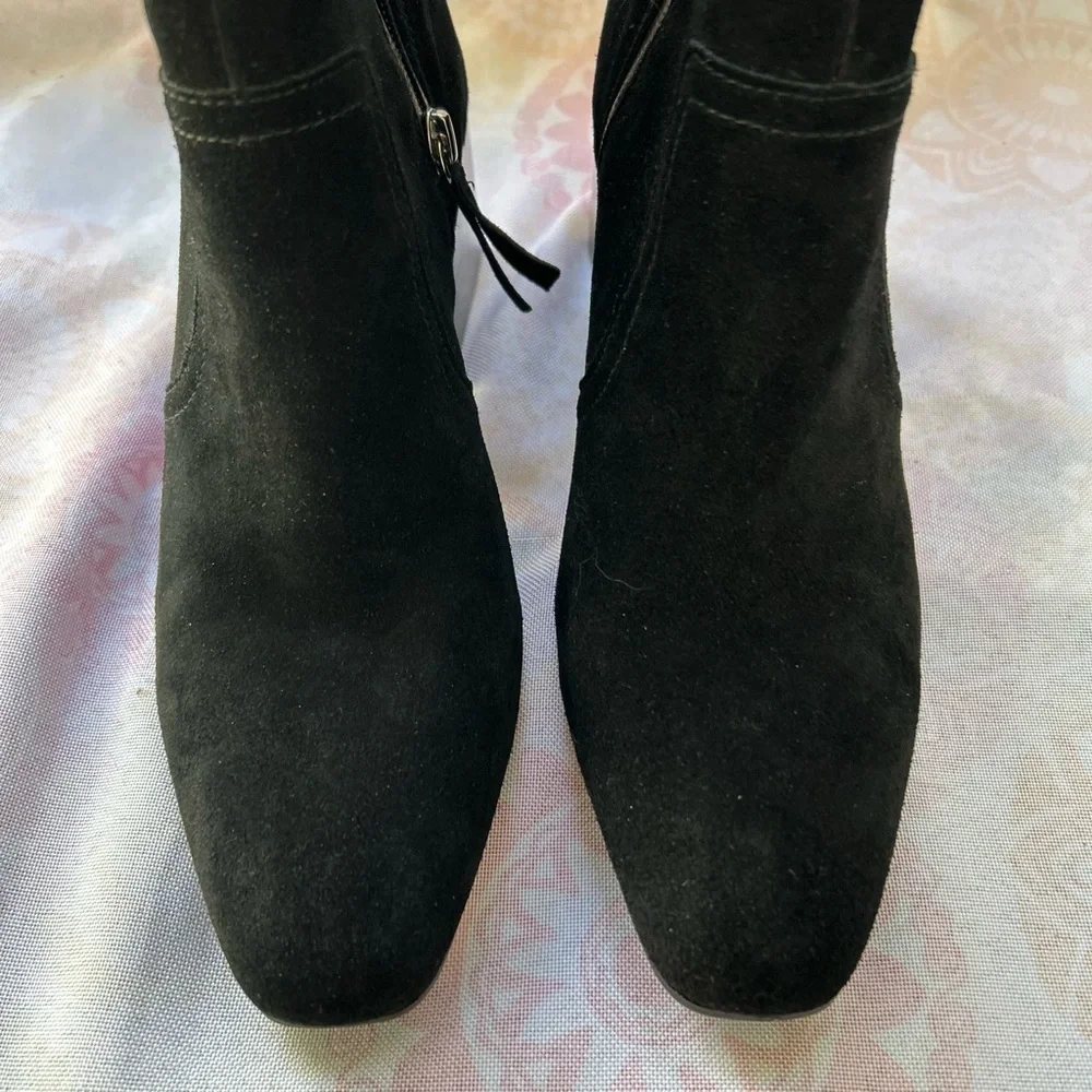 Blondo Salome Black Size 9 Booties Waterproof Suede Stacked Heel Ankle Boots